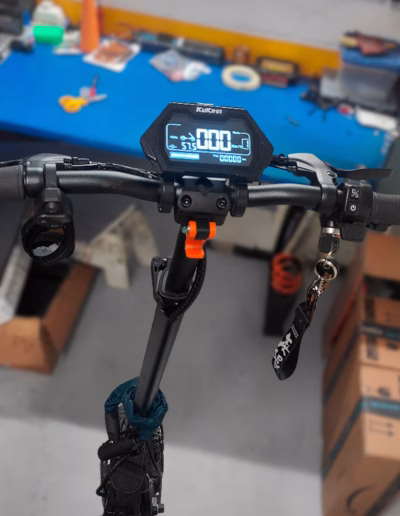 reparar pantalla patinete electrico